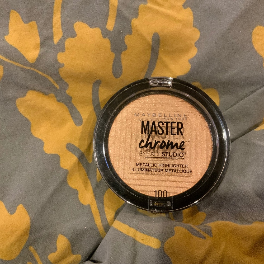 Maybelline Master Chrome Metallic Highlighter , new & sealed, msrp$11.99